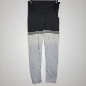 Athleta Small S Black Gray Stripe Intarsia Seamless Leggings‎ Women's Athletic